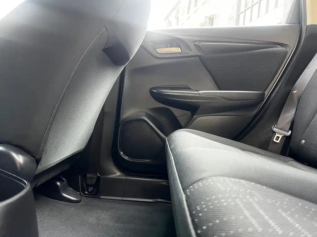 Fit 2016 1.5L LX manual comfort model купить на сайте DeffCars