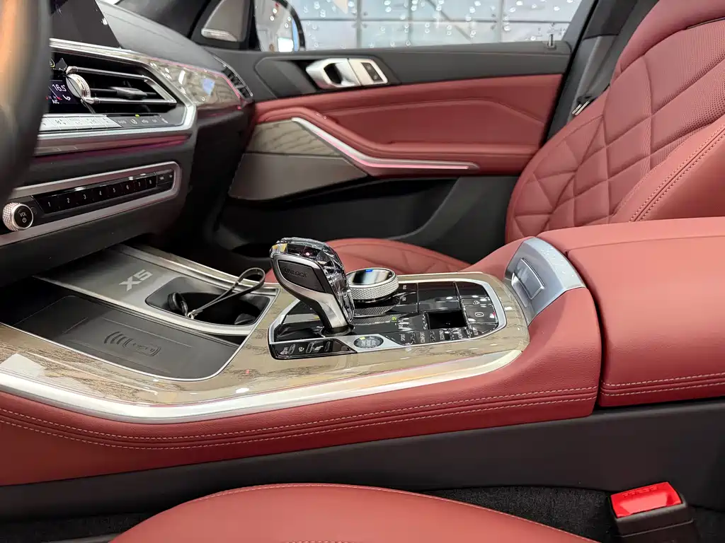 BMW X5 2022 facelift xDrive 40Li M sports package купить на сайте DeffCars