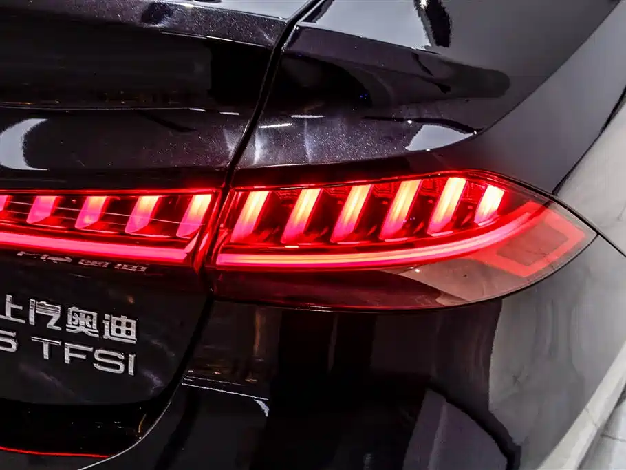 Audi A7L 2024 45TFSI S-line Dream Building Liquid Crystal Package купить на сайте DeffCars