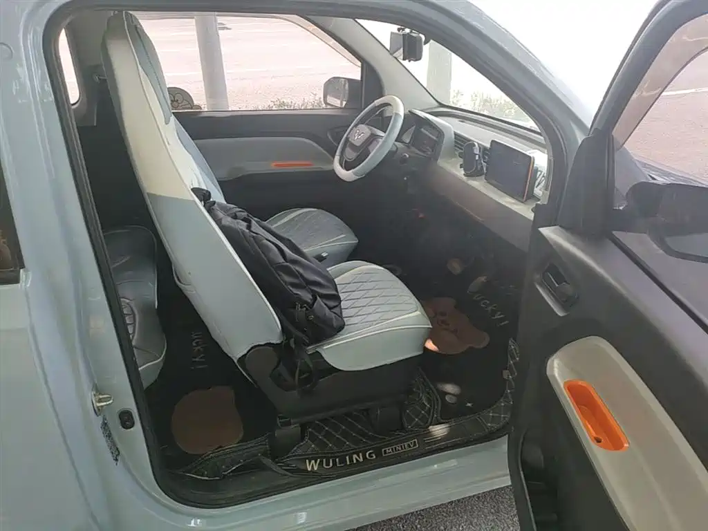 Hongguang MINIEV 2020 Free Model Lithium Iron Phosphate купить на сайте DeffCars