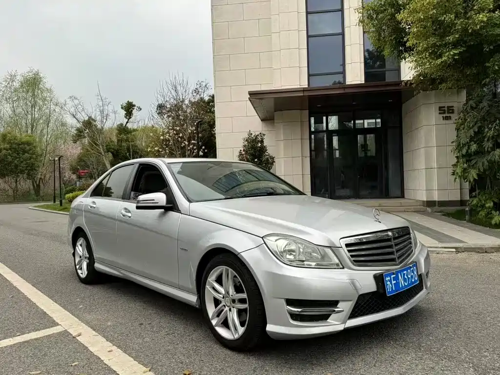 Mercedes-Benz C-Class 2013 C 180 Classic Grand Edition купить на сайте DeffCars