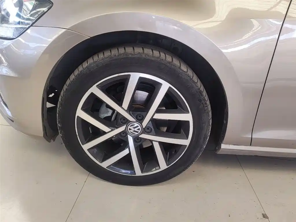 Golf 2018 230TSI automatic luxury model купить на сайте DeffCars