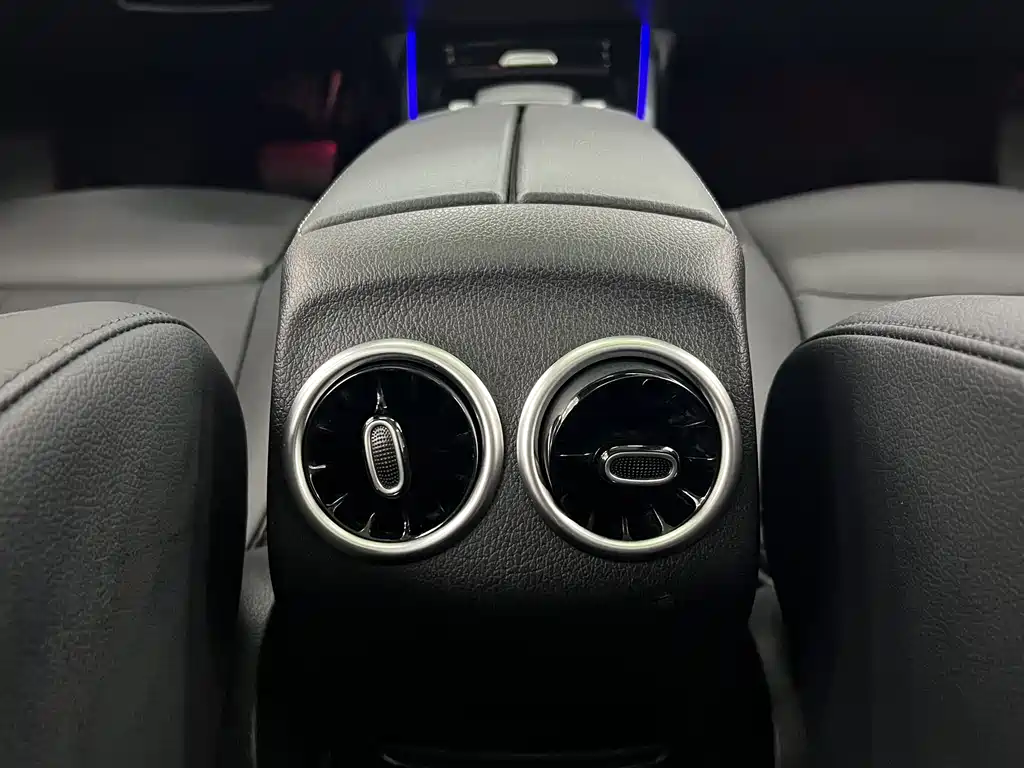 Mercedes-Benz GLB 2023 GLB 220 Dynamic купить на сайте DeffCars