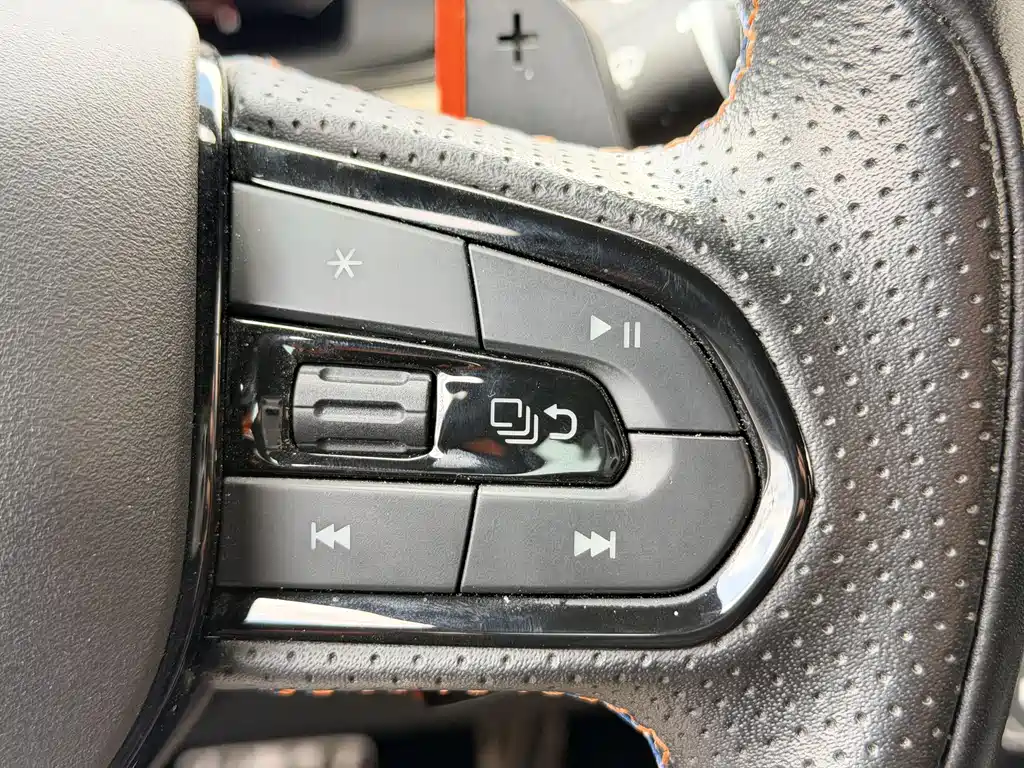Lynk & Co 02 Hatchback 2021 2.0TD Halo Driving Control Kit Edition купить на сайте DeffCars