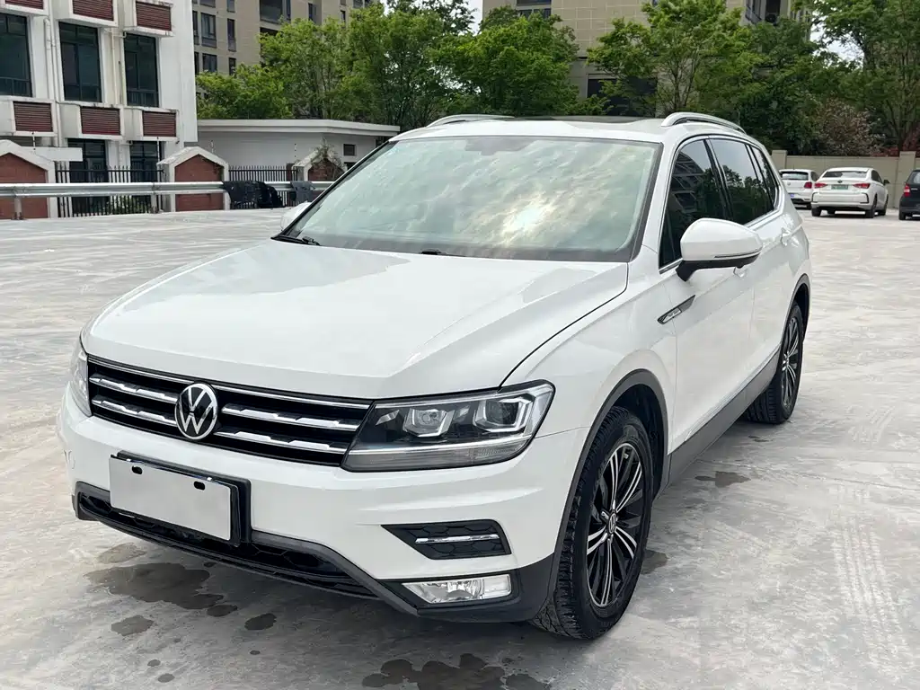 Tiguan L 2021 330TSI automatic two-wheel drive smart version купить на сайте DeffCars