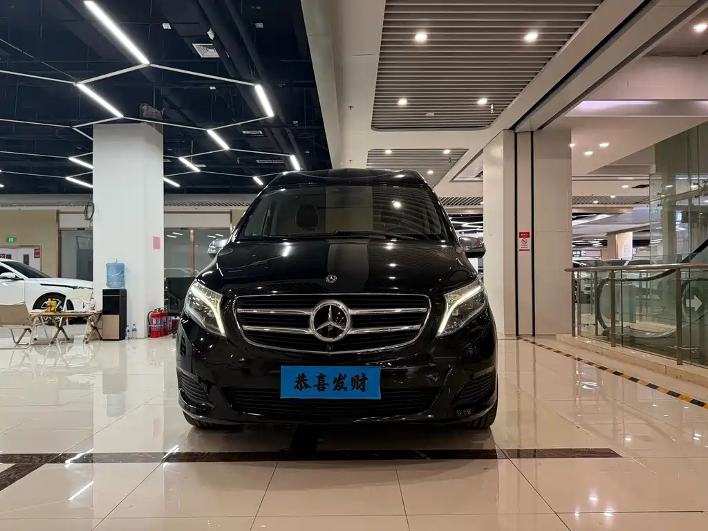 Mercedes-Benz V-Class 2017 V 260 L Premium Extended Edition купить на сайте DeffCars