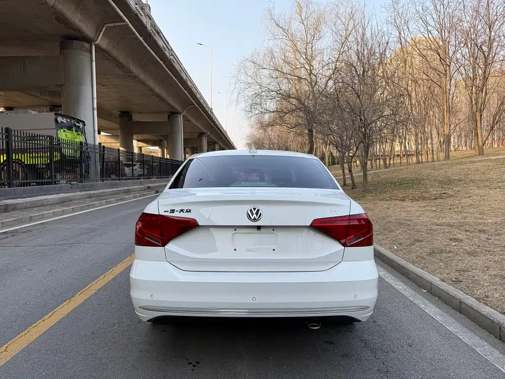 Jetta 2017 1.5L automatic comfort model купить на сайте DeffCars
