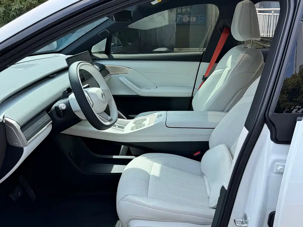 Ledo L60 2025 60kWh rear-wheel drive version купить на сайте DeffCars