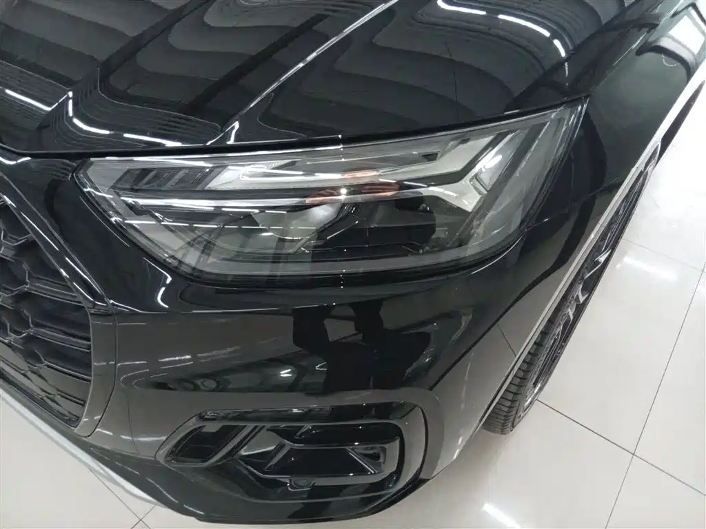 Audi Q5L 2024 40 TFSI Fashionable and Dynamic купить на сайте DeffCars