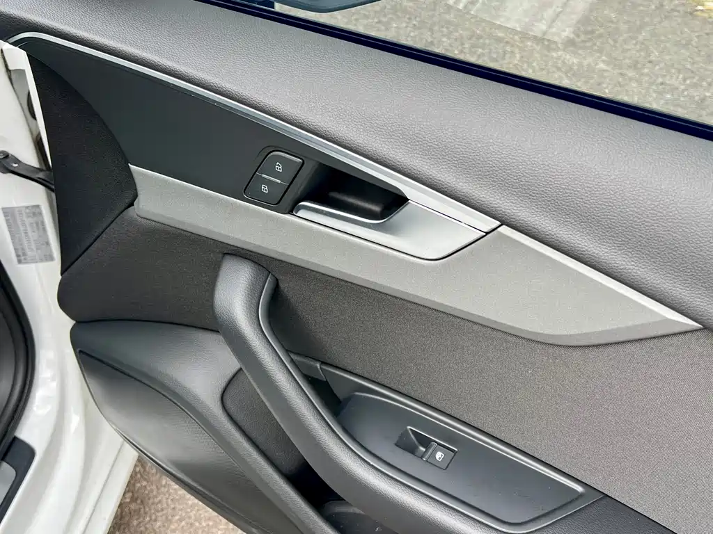 Audi A4L 2019 40 TFSI Enterprising National VI купить на сайте DeffCars