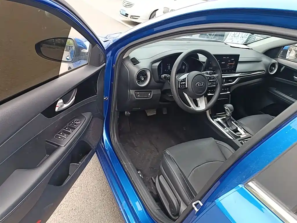 Kia K3 2019 1.5L CVT New Edition купить на сайте DeffCars