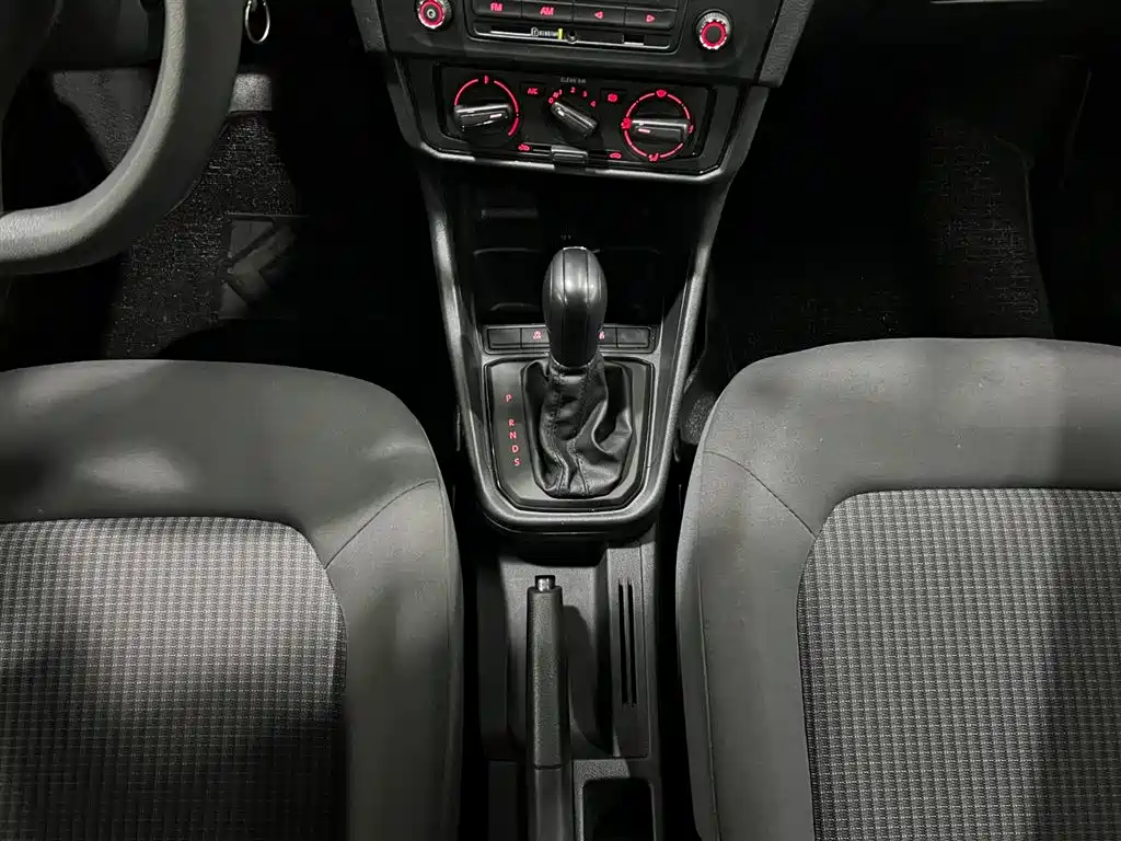 Santana 2021 1.5L automatic fashion version купить на сайте DeffCars