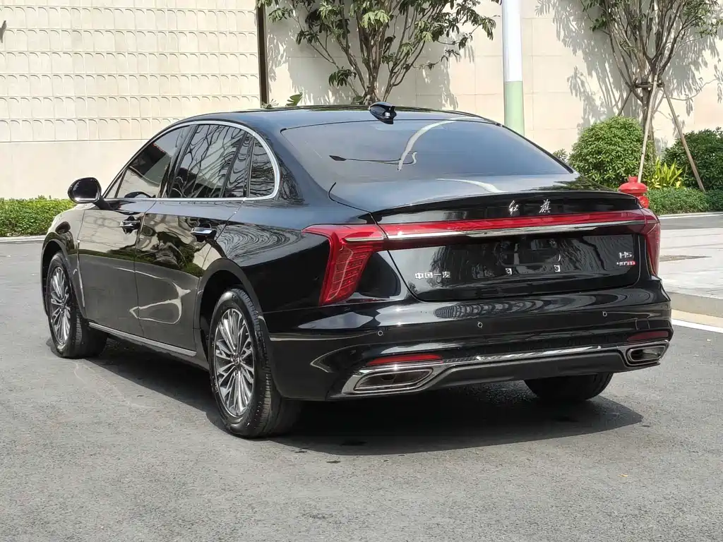 Hongqi H5 2025 2.0T automatic Qichang version купить на сайте DeffCars