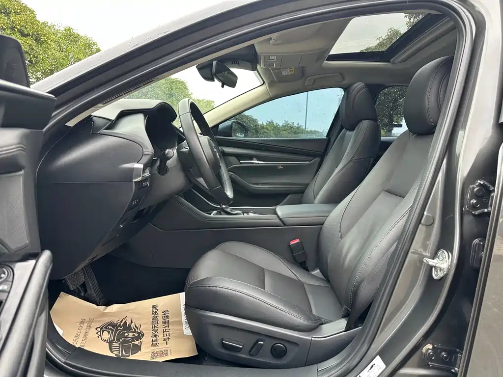 Mazda3 Angkesela 2020 2.0L automatic luxury version купить на сайте DeffCars