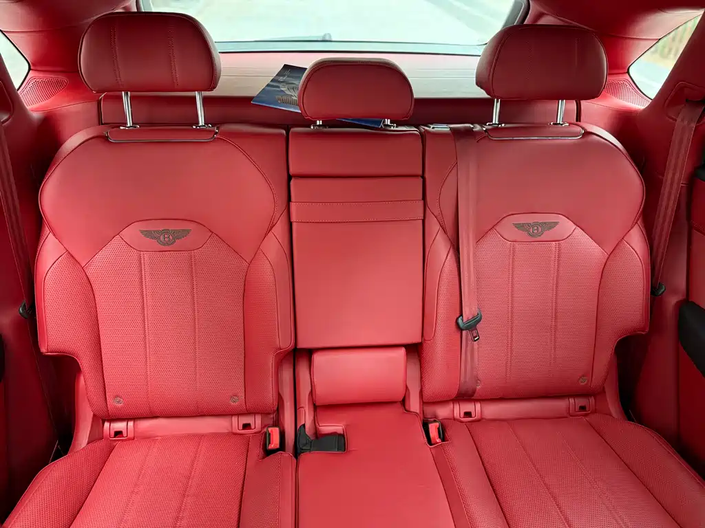 Bentayga 2021 4.0T V8 купить на сайте DeffCars