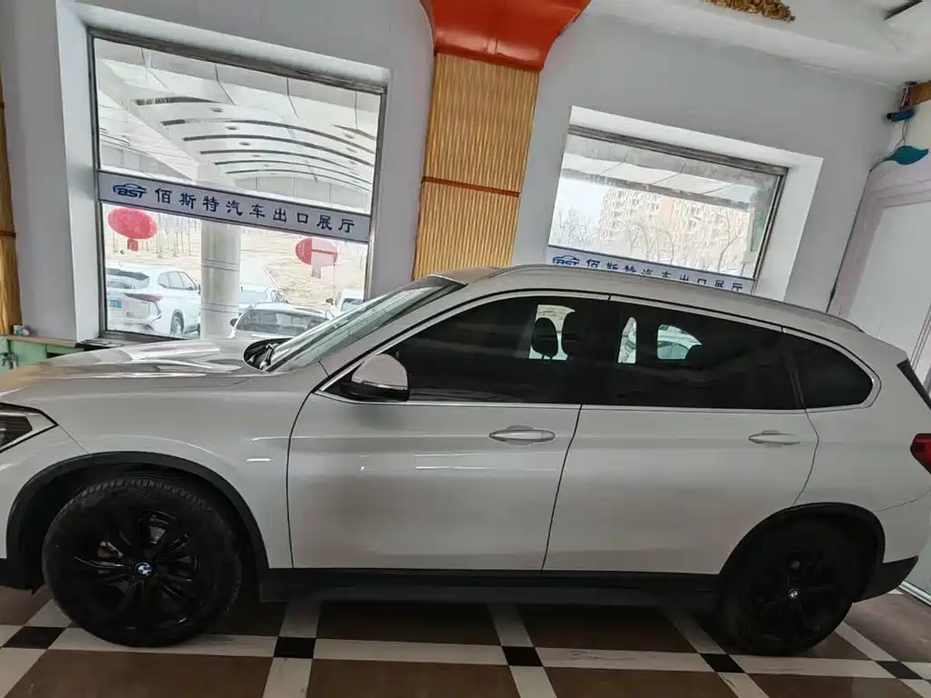 BMW X1 2021 sDrive20Li Fashion Model купить на сайте DeffCars