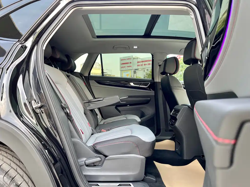 Touron 2024 Touron X 380TSI four-wheel drive Longxiang version купить на сайте DeffCars