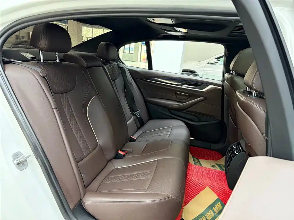 BMW 5 Series 2022 facelift 525Li M Sports Package купить на сайте DeffCars