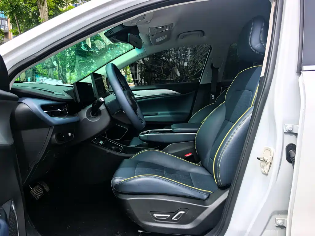 Geely Geometry G6 2024 500KM Premium Model купить на сайте DeffCars
