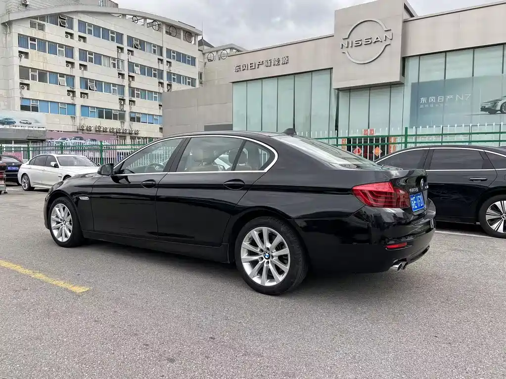 BMW 5 Series 2013 530Li Leading Model купить на сайте DeffCars