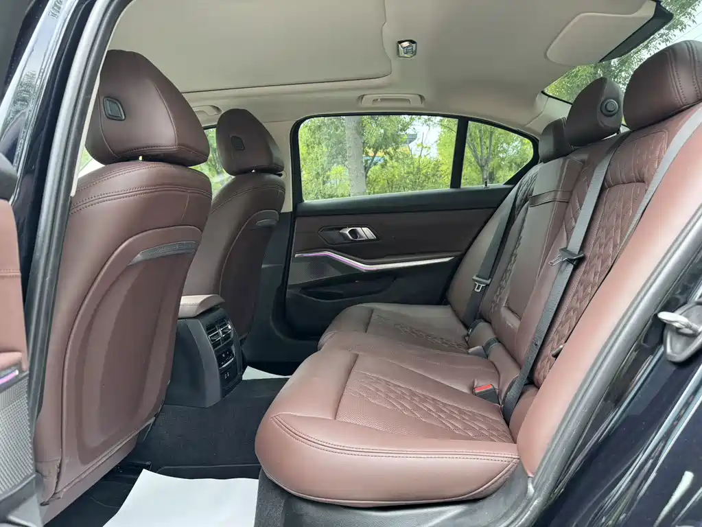 BMW 3 Series 2023 320Li M Sports Package купить на сайте DeffCars