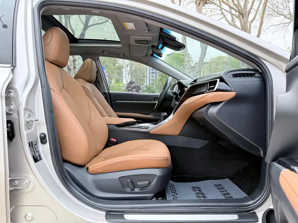 Camry 2019 facelift 2.5G Deluxe Edition купить на сайте DeffCars