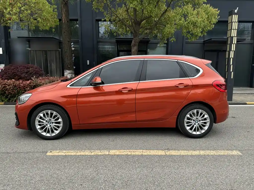 BMW 2 Series Touring 2019 218i Leading Model купить на сайте DeffCars