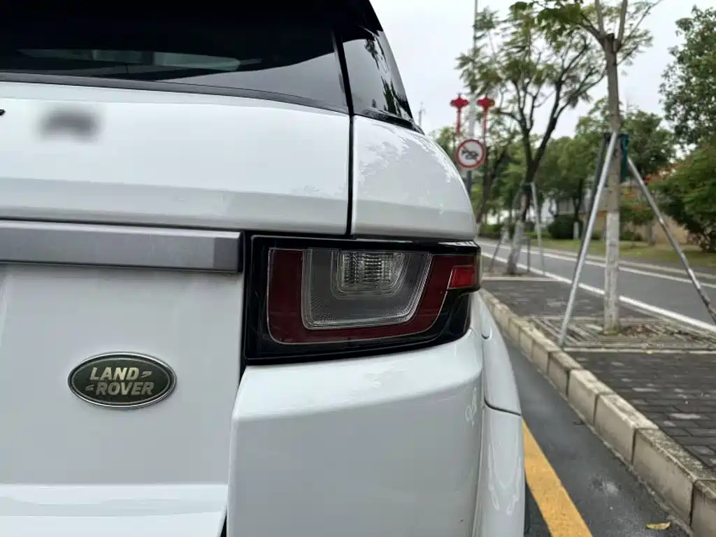 Range Rover Evoque 2018 240PS SE Zhiyao Edition купить на сайте DeffCars