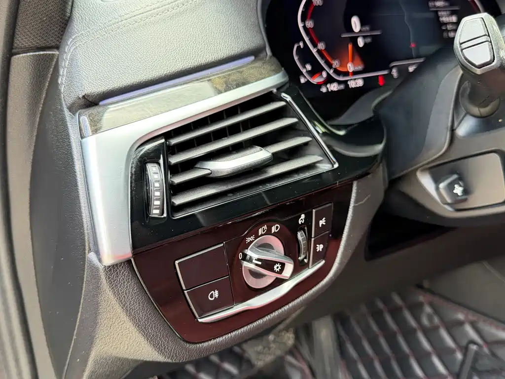 BMW 5 Series 2020 530Li xDrive M Sports Package купить на сайте DeffCars