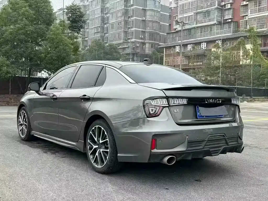 Lynk & Co 03 2020 1.5TD DCT Pro version купить на сайте DeffCars