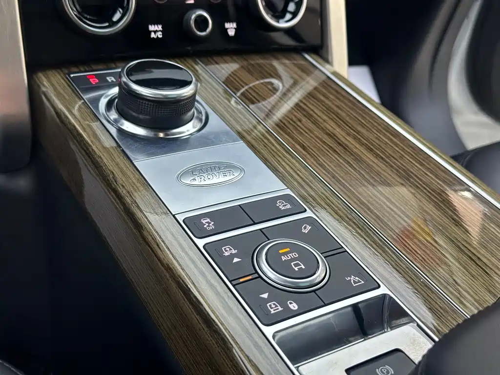 Range Rover 2018 3.0 SC V6 Vogue SE Genesis Extended Edition купить на сайте DeffCars