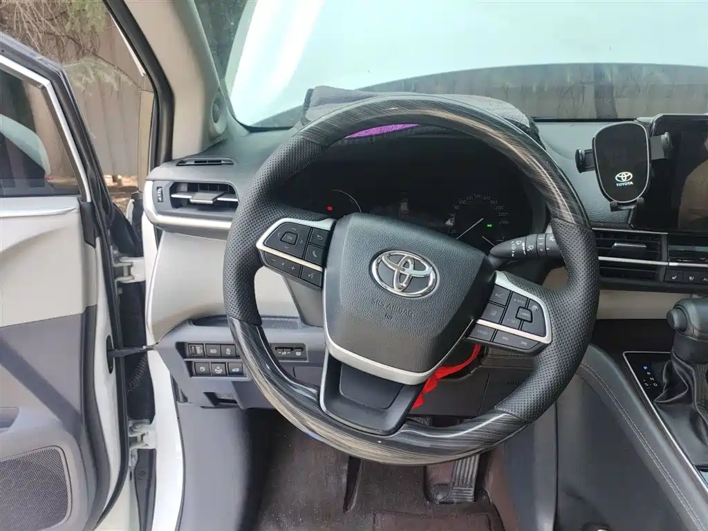 SIENNA 2024 2.5L Hybrid Comfort Edition купить на сайте DeffCars