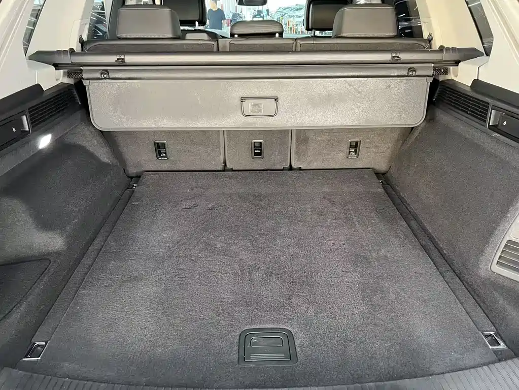 Touareg 2021 2.0TSI Pilot Special Edition купить на сайте DeffCars