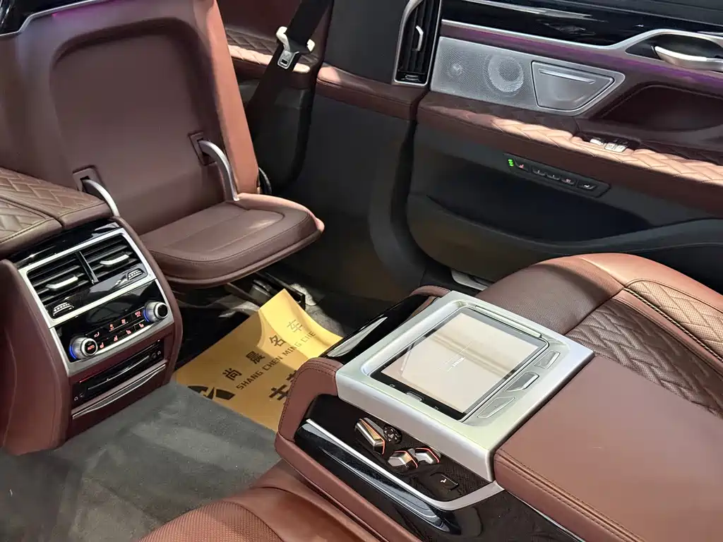 BMW 7 Series 2019 740Li xDrive Executive Luxury Package купить на сайте DeffCars