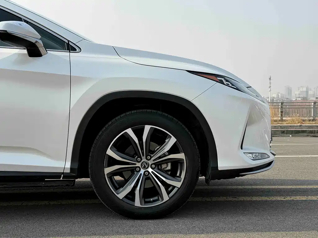 Lexus RX 2020 facelift 300 four-wheel drive elegant version купить на сайте DeffCars