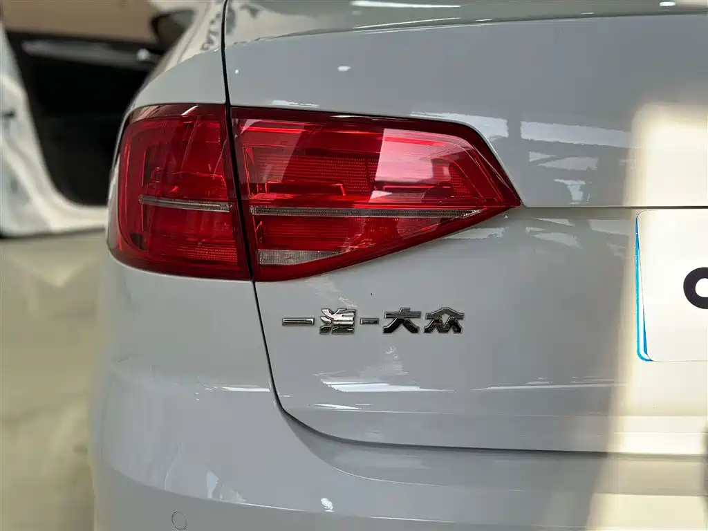 Sagitar 2018 180TSI DSG Premium Edition купить на сайте DeffCars