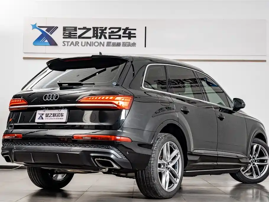 Audi Q7 2024 45 TFSI quattro S line sports купить на сайте DeffCars