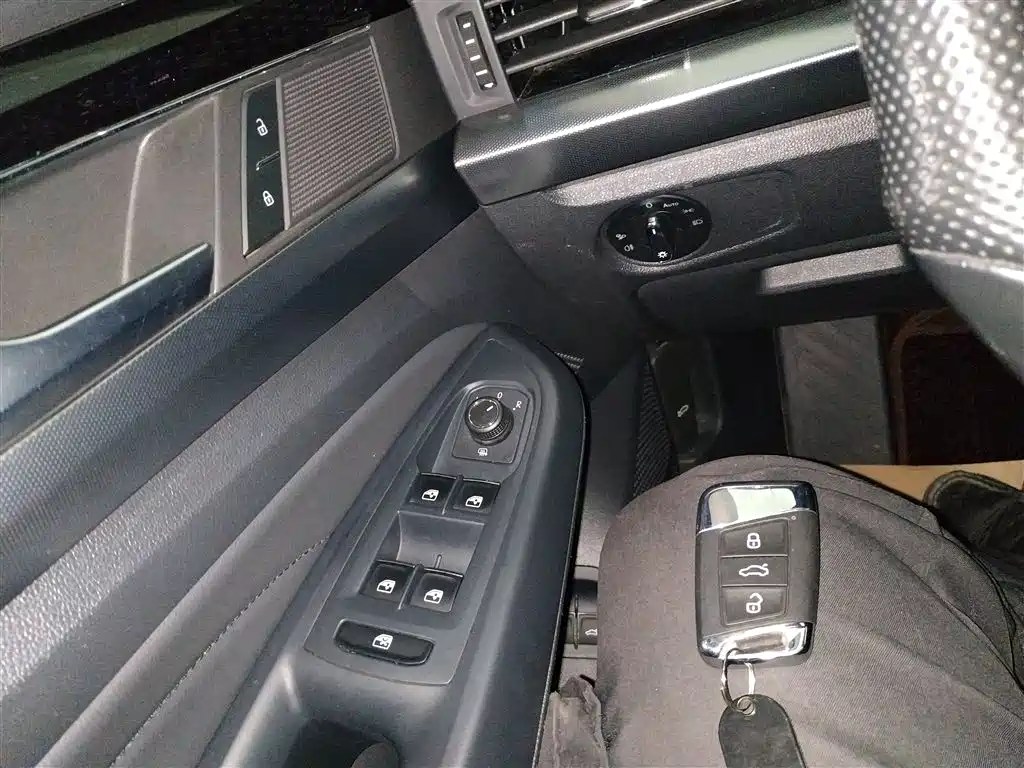 Passat New Energy 2022 Facelift 430PHEV Hybrid Elite Edition купить на сайте DeffCars