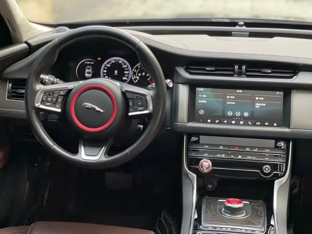 Jaguar XFL 2020 XFL 2.0T P250 four-wheel drive exclusive edition купить на сайте DeffCars