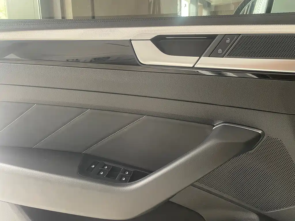 FAW-Volkswagen CC 2021 330TSI Dazzling Edition купить на сайте DeffCars