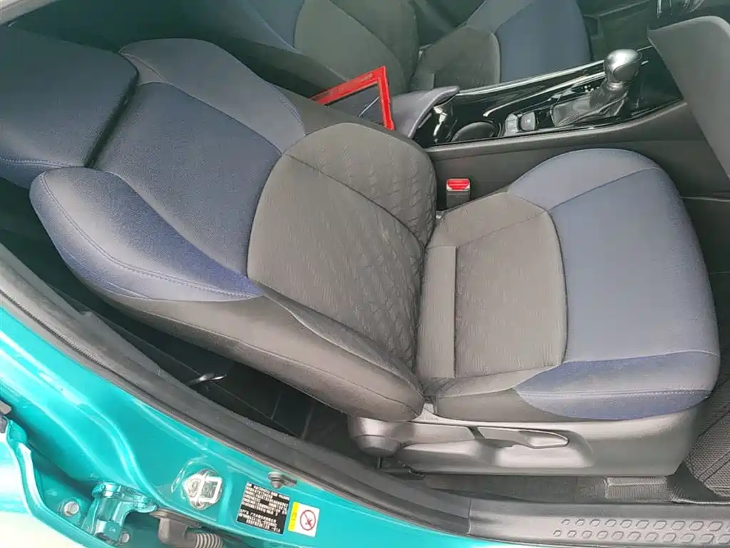Toyota C-HR 2018 2.0L Leading Edition National VI купить на сайте DeffCars