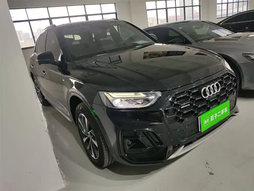 Audi Q5L 2025 40 TFSI luxury and dynamic model купить на сайте DeffCars