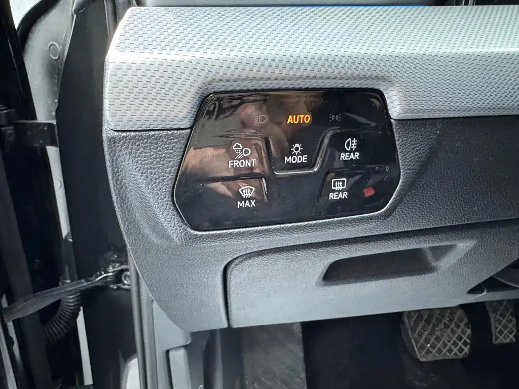 LAMANDO 2023 LAMANDOL 280TSI DSG Hot Edition купить на сайте DeffCars