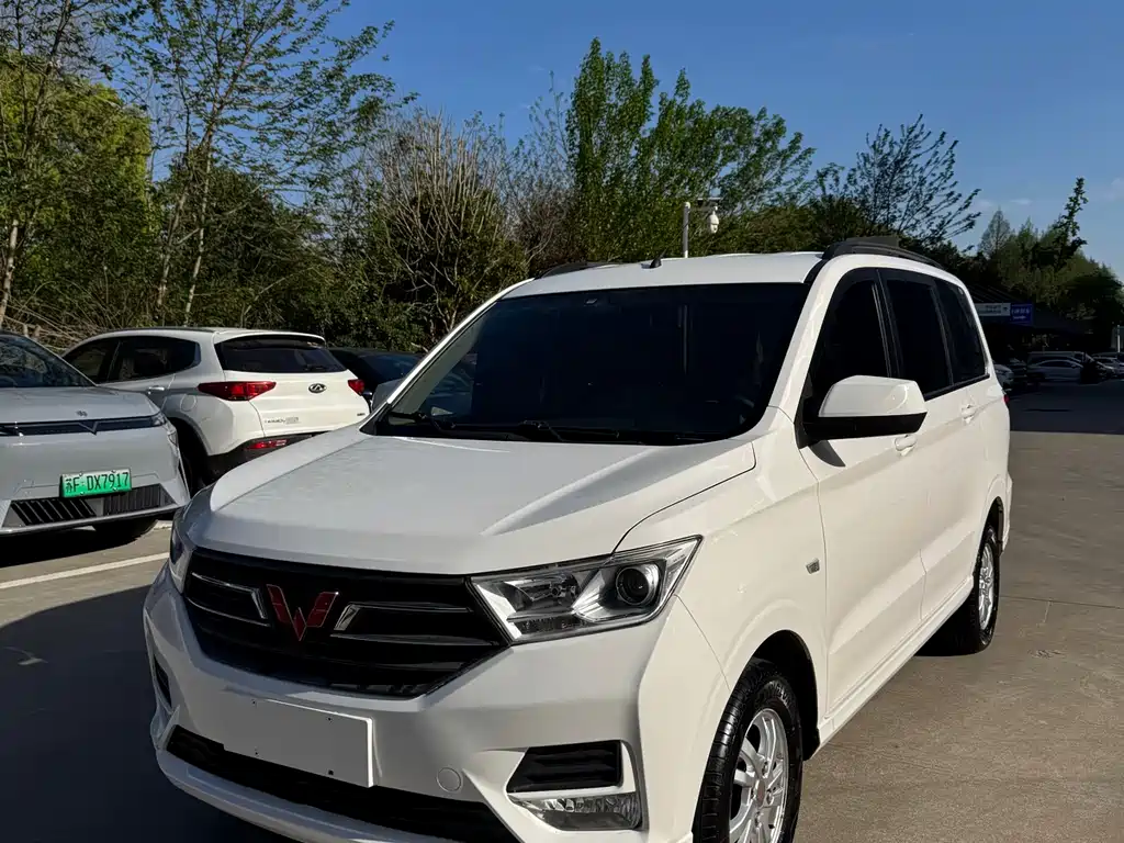 Wuling Hongguang 2021 facelift 1.5L S Comfort Hydraulic Assist LAR купить на сайте DeffCars
