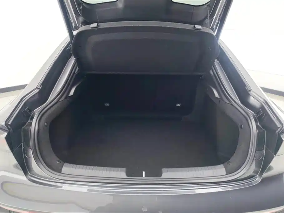 Changan UNI-V 2024 1.5T high-energy version купить на сайте DeffCars