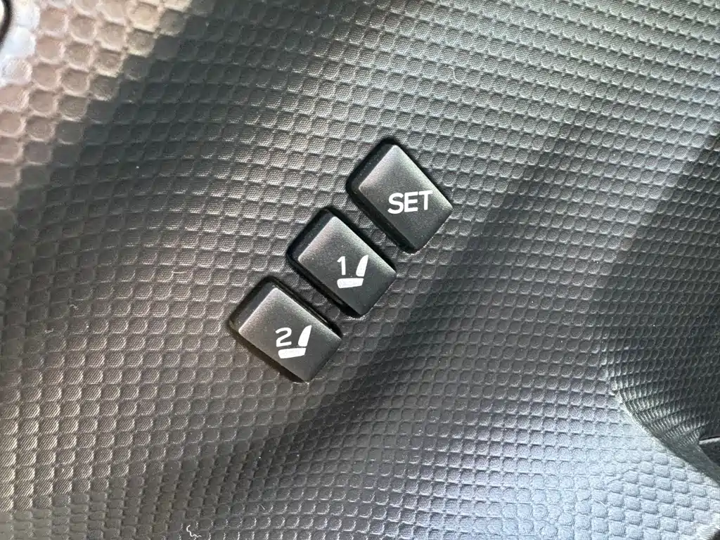 Forester 2022 2.0i AWD Deluxe Edition EyeSight купить на сайте DeffCars