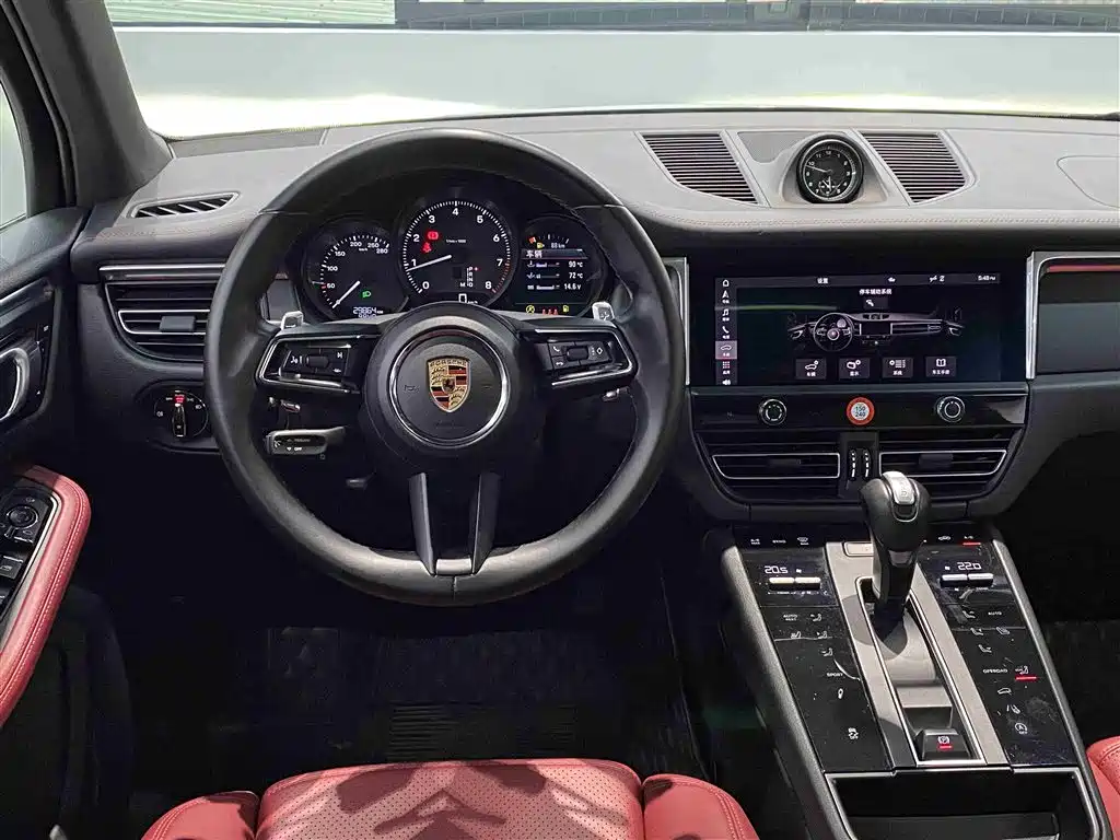 Macan 2023 Macan 2.0T купить на сайте DeffCars