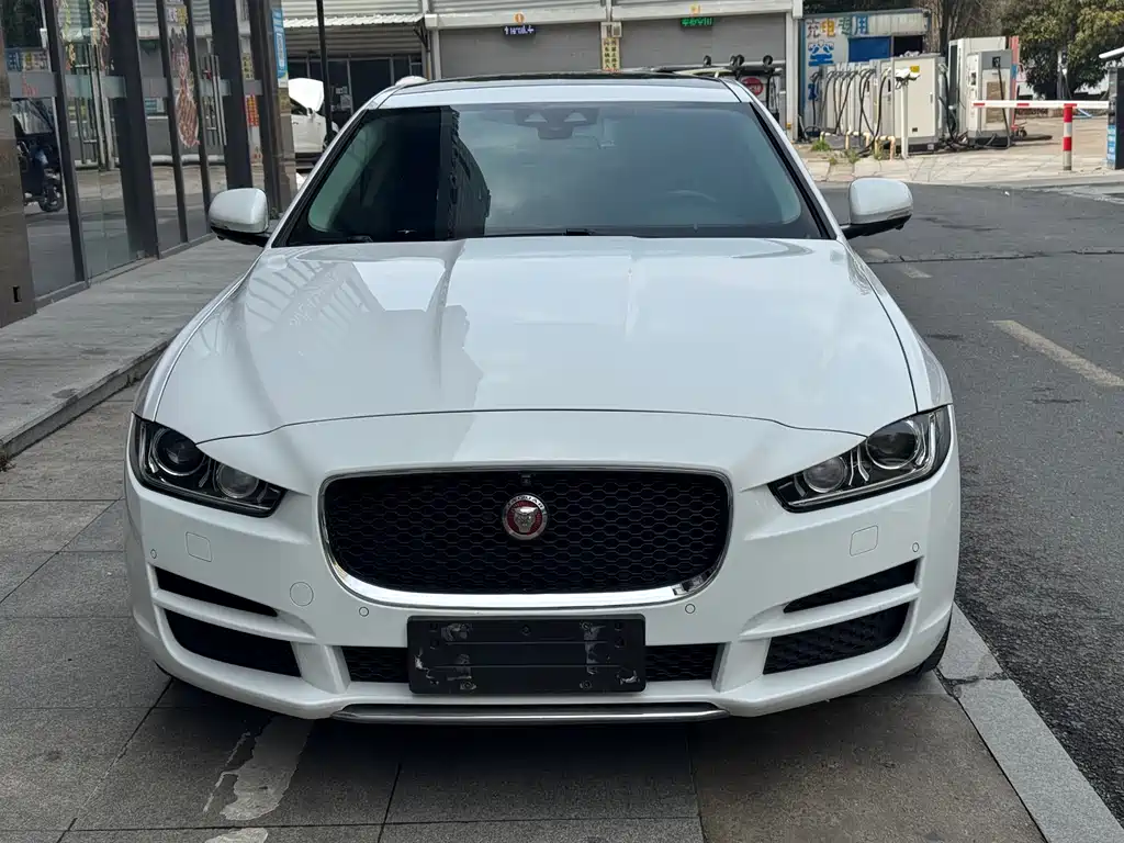 Jaguar XEL 2018 2.0T 250PS Exclusive Edition купить на сайте DeffCars