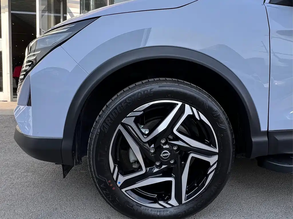 Qashqai 2025 Honor 2.0L CVT XV+ Leading Edition купить на сайте DeffCars