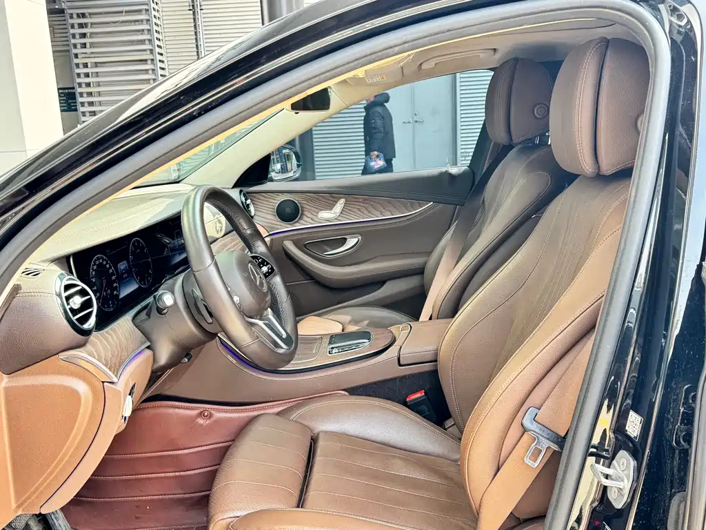 Mercedes-Benz E-Class 2019 E 200 L купить на сайте DeffCars